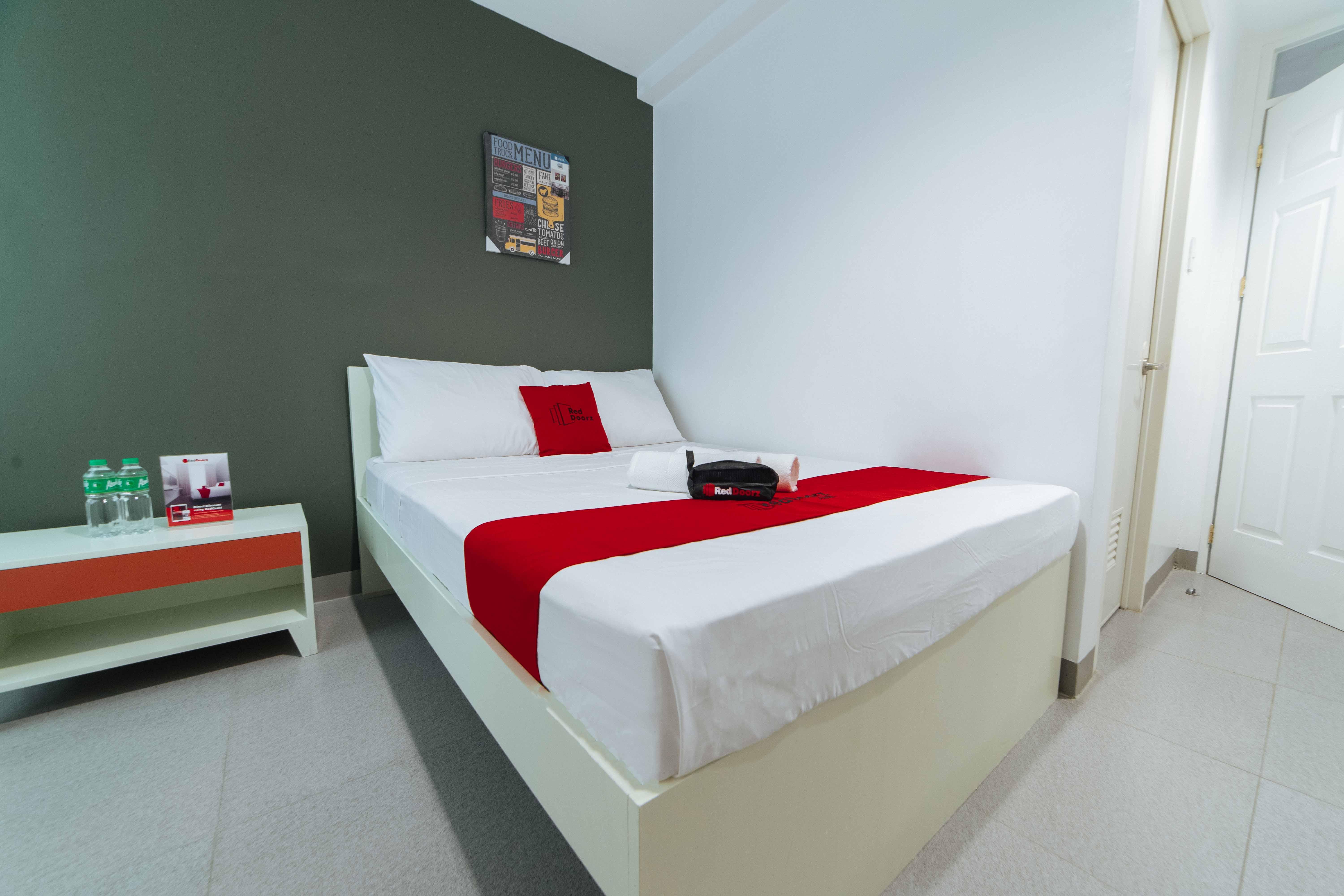 Reddoorz Plus @ Roxas Street Davao City Eksteriør bilde